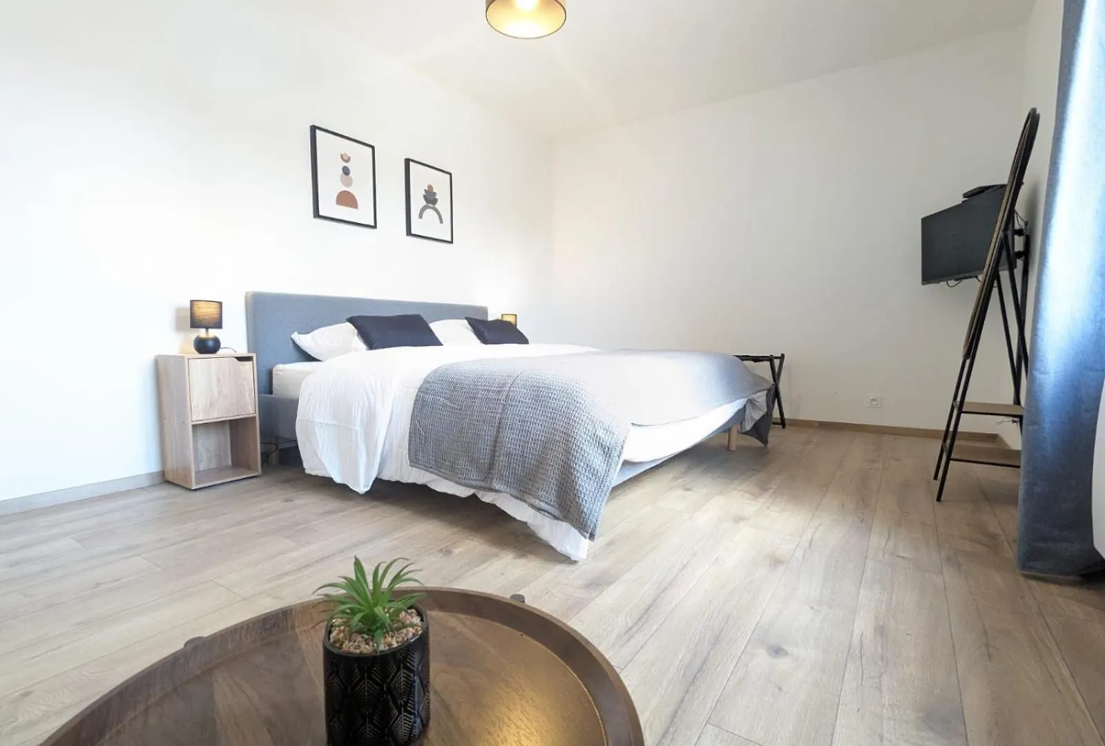 Le Prestige 152 Proche Aeroport -Gare Lyon -Groupama Stadium-Ldlc Arena Colombier-Saugnieu Apartment